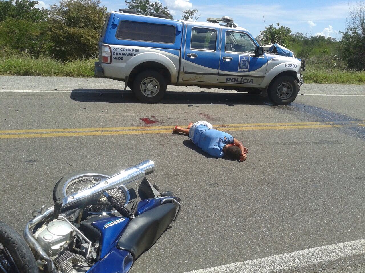 Grave acidente envolvendo uma moto e viatura próximo a ponte de Carinhanha