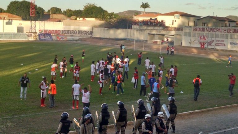 SUBIU: FLAMENGO DE GUANAMBI GOLEIA E JOGARÁ A PRIMEIRA DIVISÃO EM 2016
