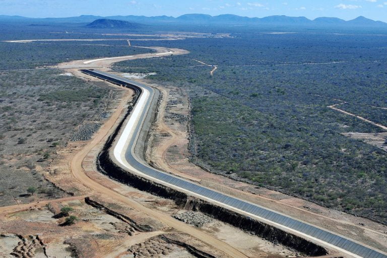 Transposição das águas do São Francisco começa a funcionar