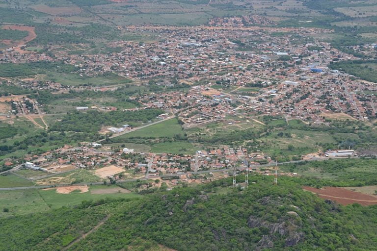 Prefeitura de Espinosa-MG abre concurso com 179 vagas