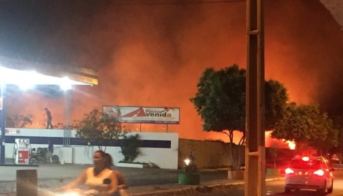 Incêndio atinge área do Aeroporto de Bom Jesus da Lapa