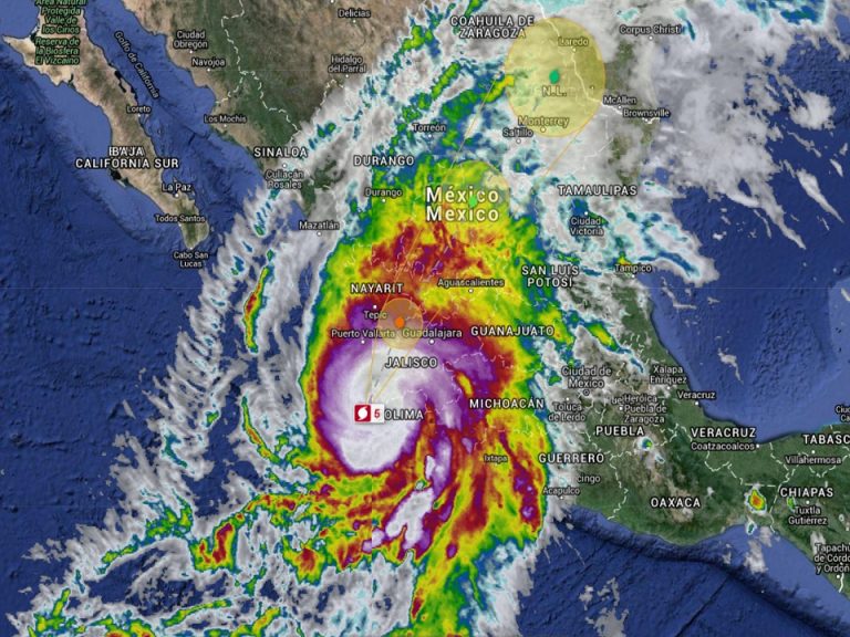 Superfuracão “Patricia” atinge a costa do México com ventos de até 400 km/h
