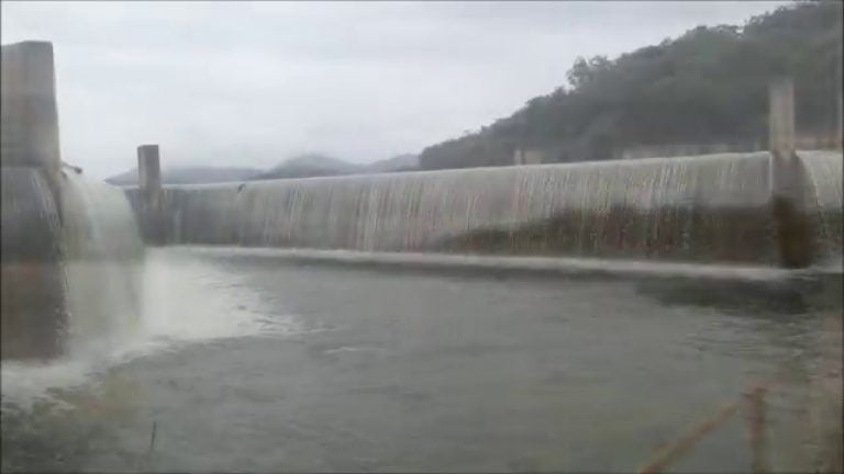 Barragem do Poço do Magro sangra pela primeira vez na história