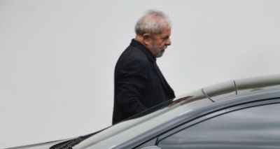 Ministério Público entrega denúncia contra Lula
