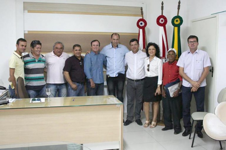 Vereador Cláudio Fiúza toma posse na manhã desta quarta-feira (02)