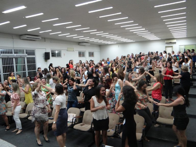 Em noite inédita, CDL brinda a passagem do mês da mulher