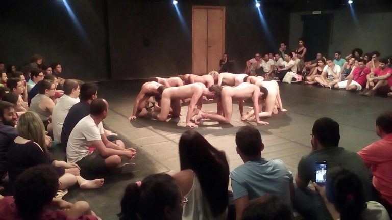 Performance sobre ânus que chamou atenção nas redes sociais chega a Salvador