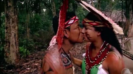 Tradicional casamento indígena é realizado em aldeia de Porto Seguro