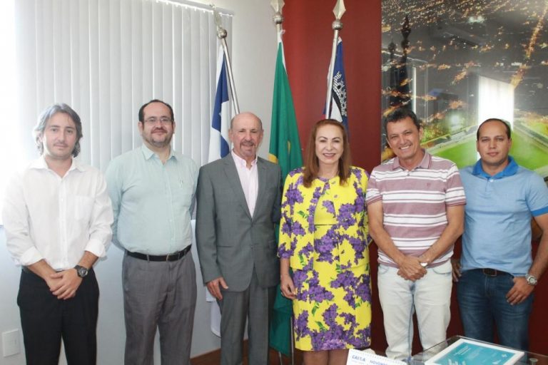 Diretores da FIP-MOC visitam prefeito e confirmam implantação do curso de medicina em Guanambi