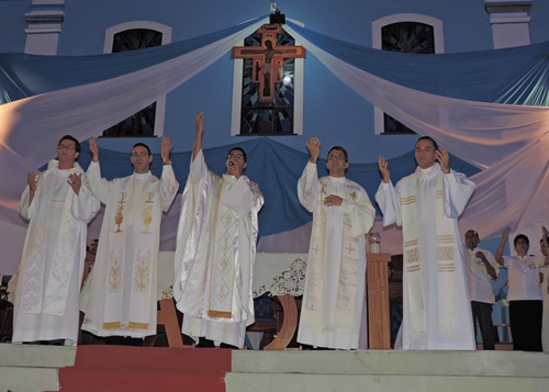 Doze paróquias da Diocese de Caetité terão novos padres