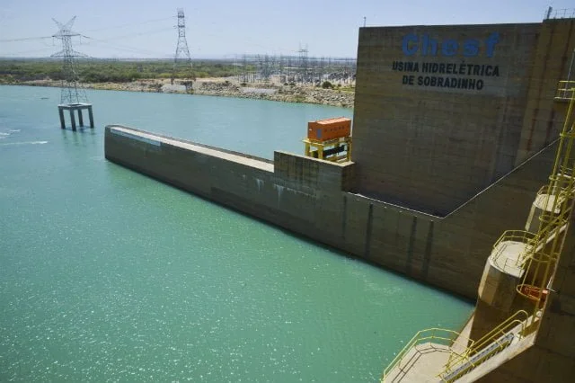 Barragem de Sobradinho pode chegar ao volume morto em dezembro, diz diretor da SIHS