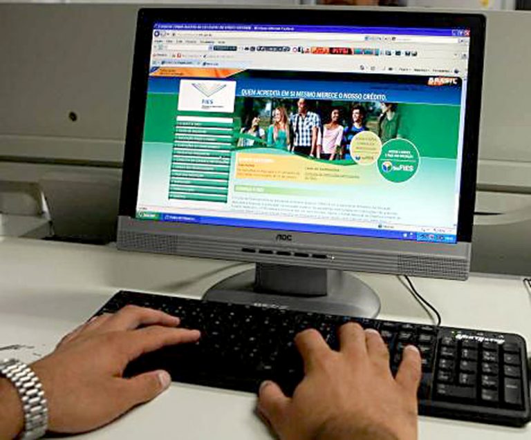 Estudantes poderão renovar Fies até 31 de maio