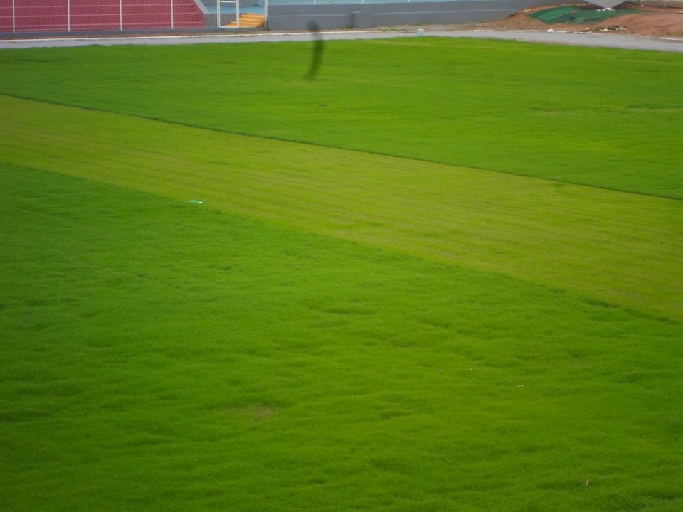 Novo gramado do Estádio Dois de Julho está quase pronto e Flamengo de Guanambi anuncia primeiros nomes do elenco