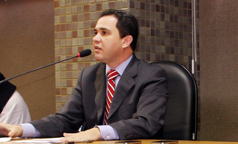 Deputado baiano quer criar cadastro de pedófilos