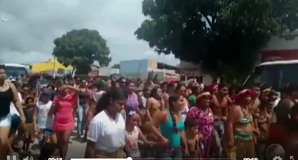 Índios bloqueiam rodovia após  Justiça mandar desocupar área na BA