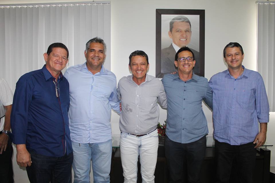 Consórcio do Alto Sertão se reuni pela primeira vez sob presidência do prefeito de Matina