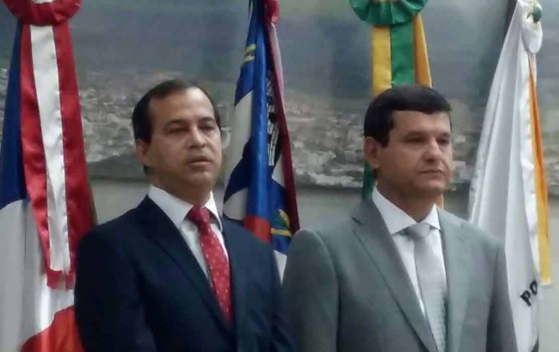 Jairo Magalhães e Hugo Costa tomam posse