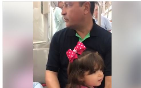 Rui Costa aproveita domingo de Páscoa para passear de metrô em Salvador