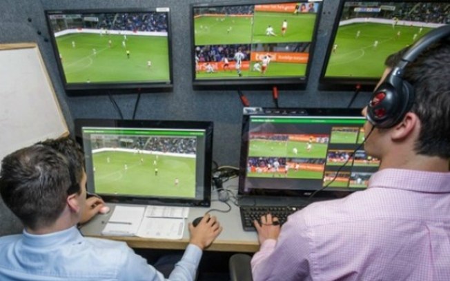 Árbitro de vídeo será usado pela primeira vez no futebol brasileiro, revela CBF