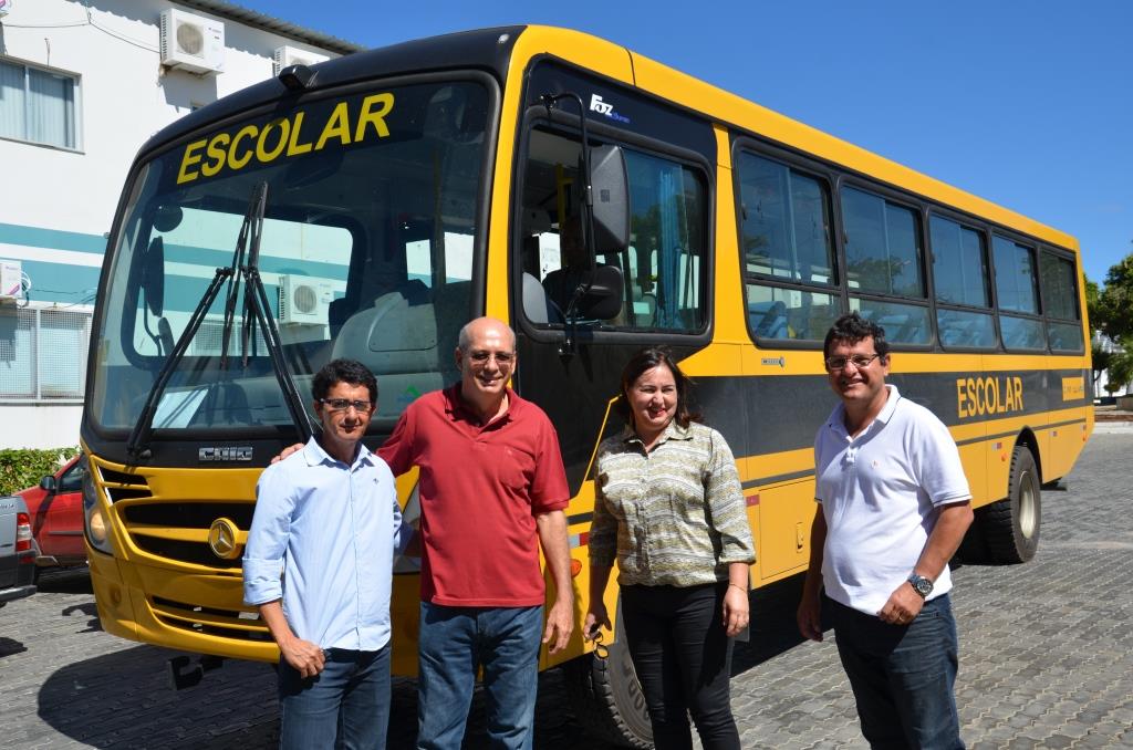 Prefeitura de Guanambi reforça a frota municipal adquirindo novos veículos para a Educação e Assistência Social