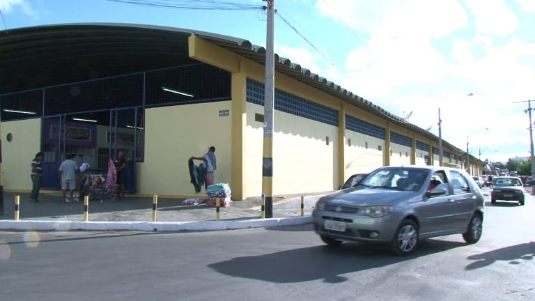 Jairo anuncia climatização, inaugura reforma e entrega novos boxes de comercialização de carnes do mercado municipal
