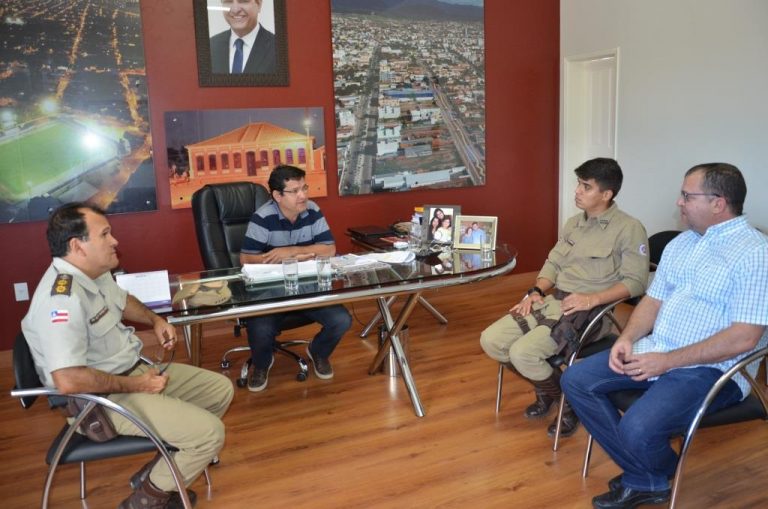 Prefeito Jairo Magalhães autoriza licitação para ampliação de sistema de videomonitoramento
