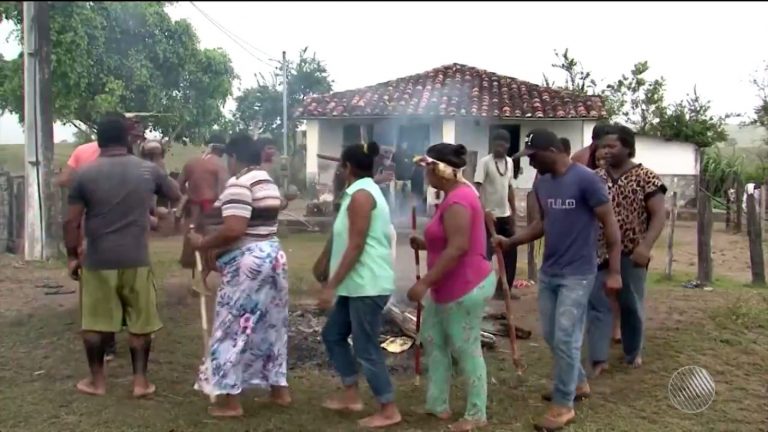 Índios que ocupam fazenda de Geddel dizem que terra é sagrada