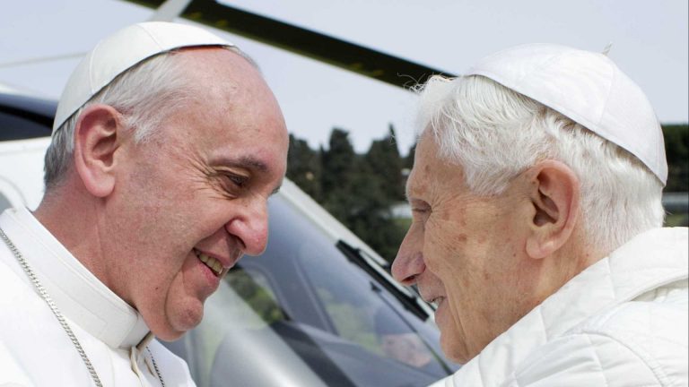 Netflix vai lançar filme sobre os Papas Francisco e Bento XVI