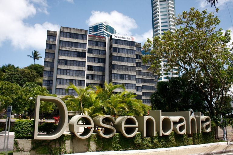 Justiça determina readmissão de funcionários demitidos da Desenbahia