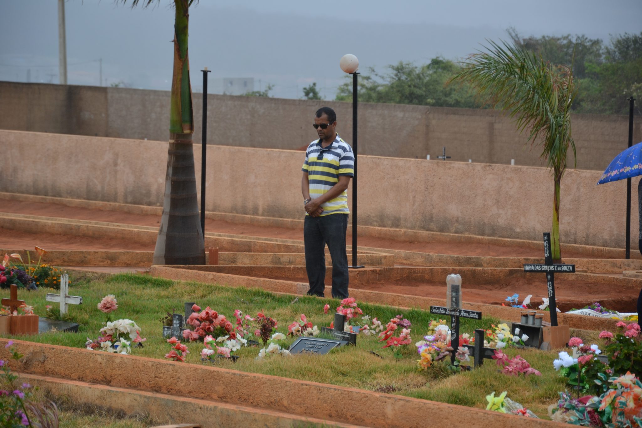 Caetité: Dia de Finados movimenta cemitérios da cidade