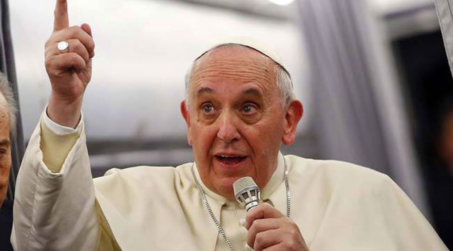 “A missa não é espetáculo”, afirma o papa Francisco após crítica ao uso de celular na missa