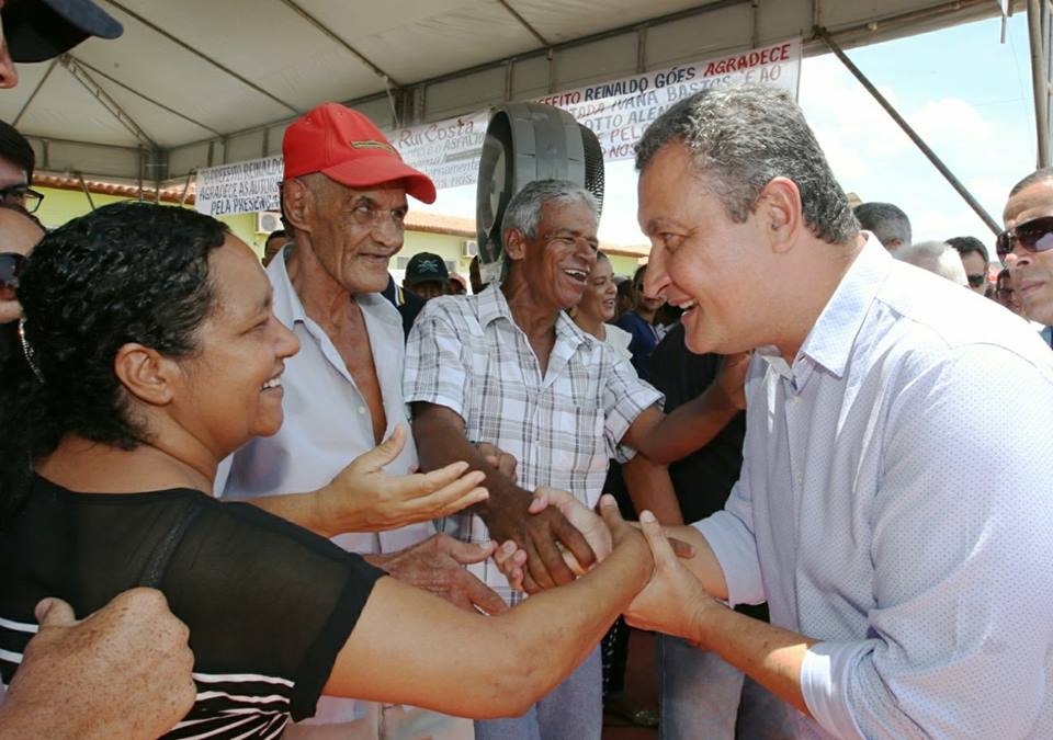 Rui Costa participa de inaugurações em Iuiu