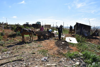 Desocupação de terreno deixa criança baleada em Vitória da Conquista; Veja vídeo