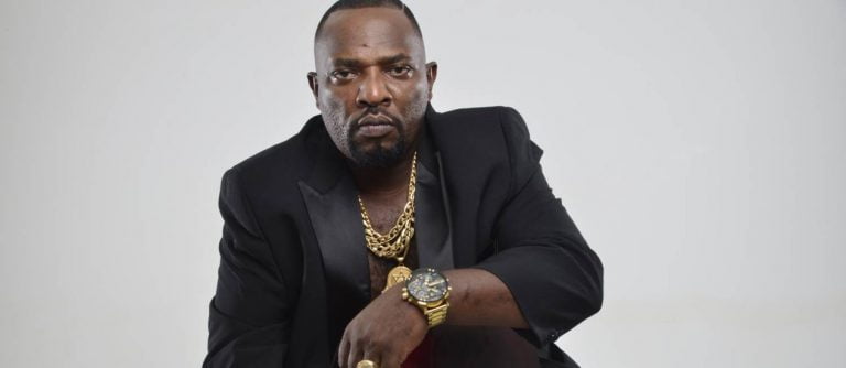 Mr. Catra é internado às pressas