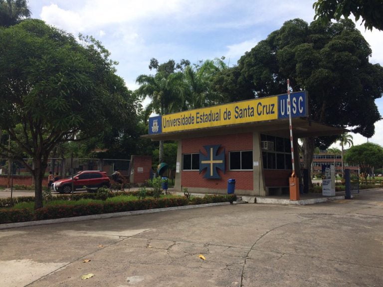 UESC debate formação de professores em Seminário