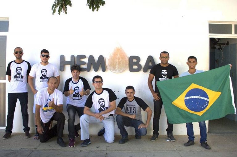 Direita Sangue Bom: Apoiadores de Bolsonaro fazem doação ao Hemoba