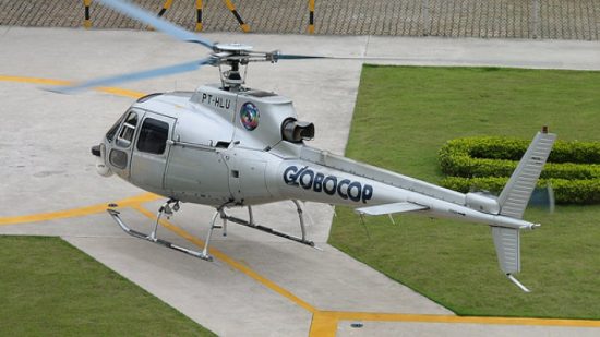 Helicóptero da Tv Globo cai em Recife e deixa dois mortos