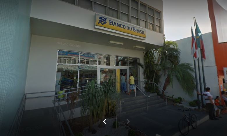 Homens furtam dinheiro dentro de caixa no Banco do Brasil de Guanambi