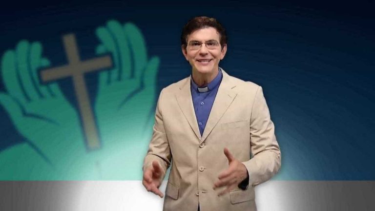 Padre Reginaldo Manzotti é autor de livro mais vendido em 2017