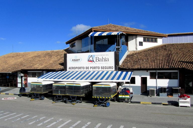 Passageiro morre dentro de avião no aeroporto de Porto Seguro