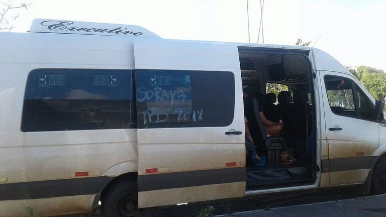 Passageiro de Van mata adolescente e fere três pessoas na BR-116 na BA