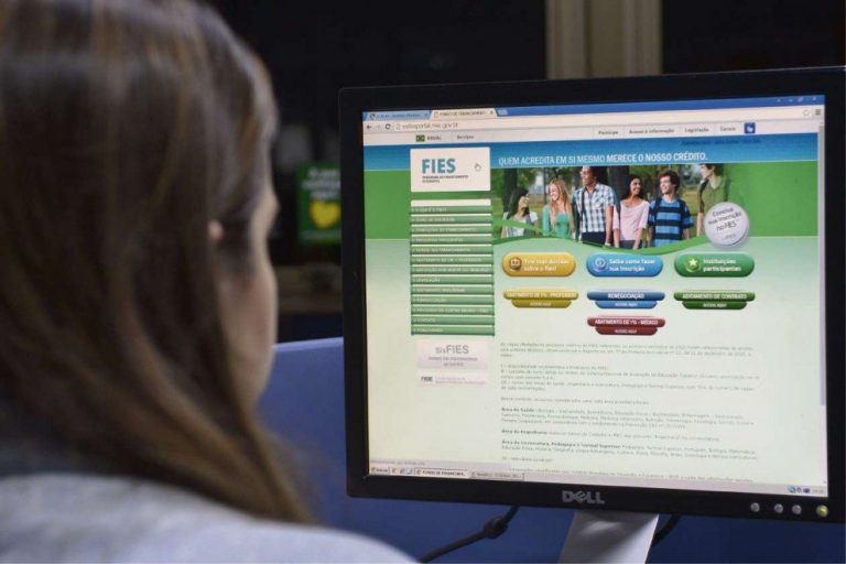 Estudantes têm até amanhã para renovar contratos do Fies