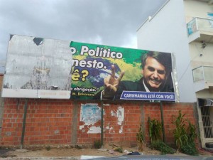 Carinhanha: Outdoor em homenagem a Bolsonaro é destruído