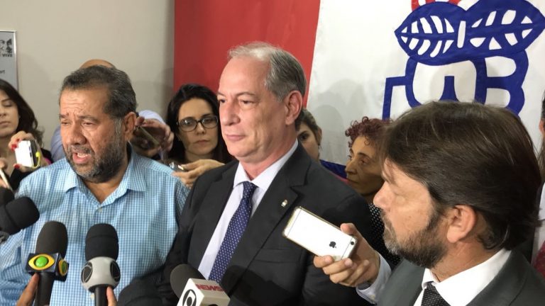 Ciro Gomes é lançado pré-candidato à Presidência pelo PDT