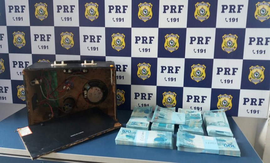 PRF apreende R$ 70 mil em notas falsas em Conquista