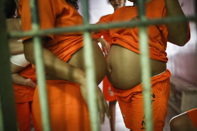 Bahia tem oito detentas grávidas ou amamentando