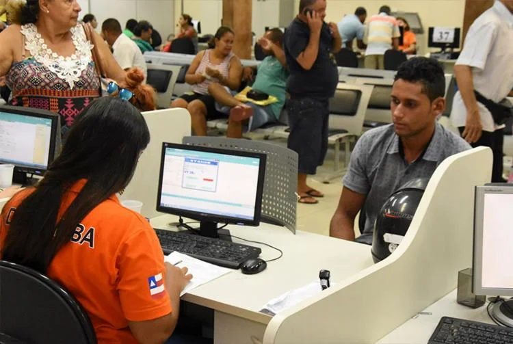 Detran-BA reabre processo seletivo com 49 vagas