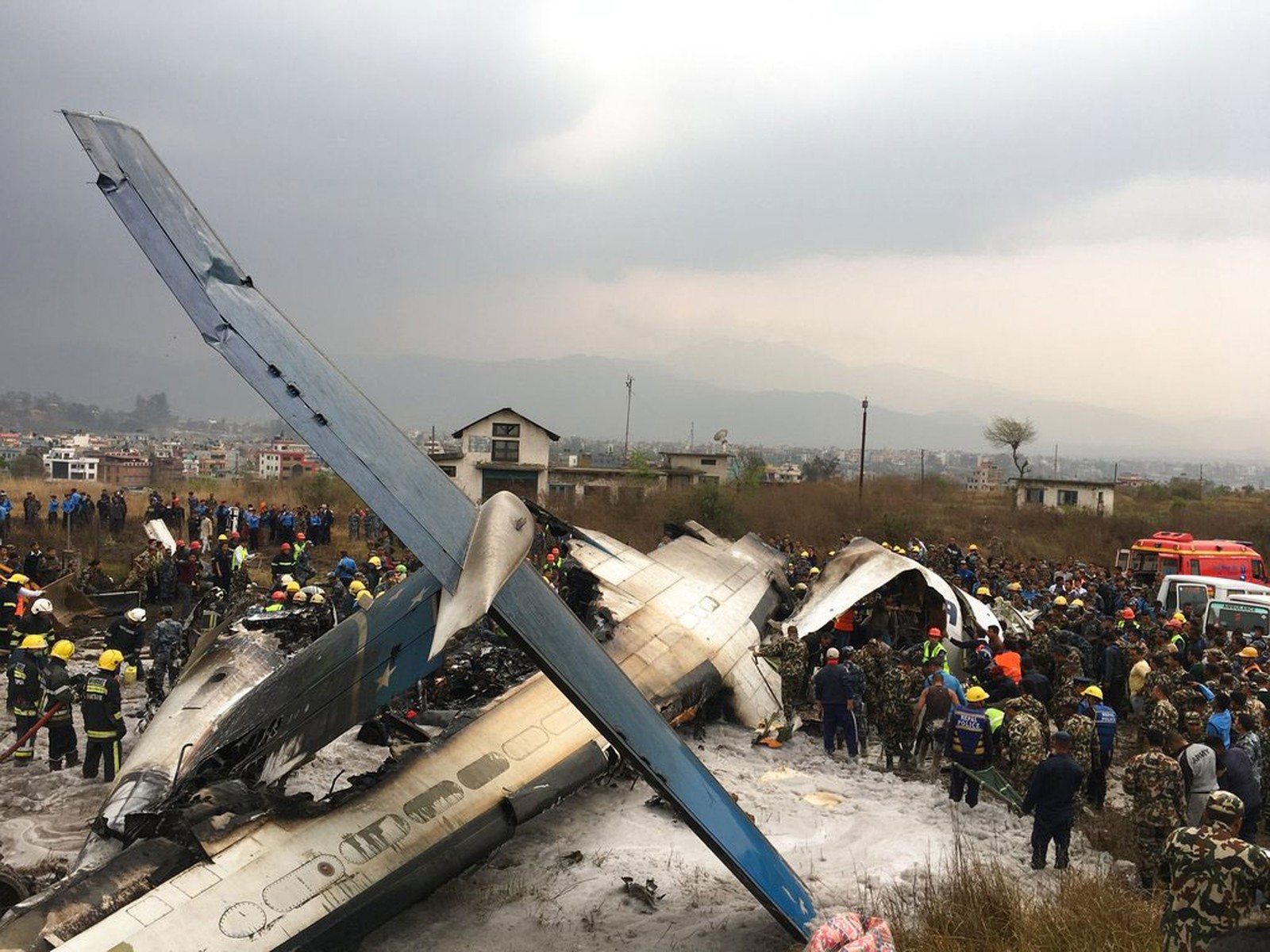Acidente de avião deixa pelo menos 40 mortos no Nepal
