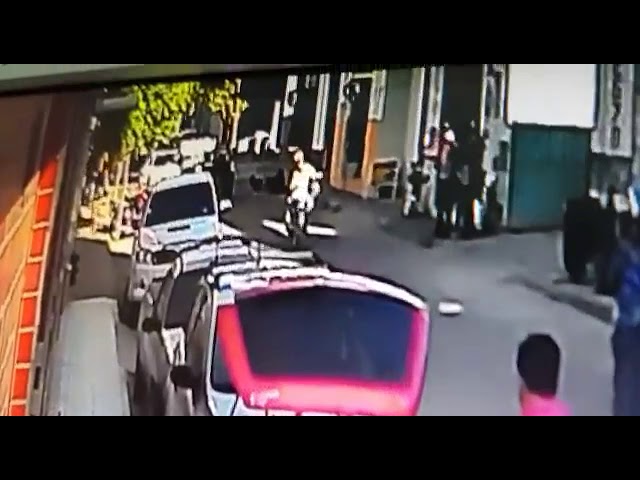 Vídeo: Homem com sinais de embriaguez atropela casal no centro de Guanambi