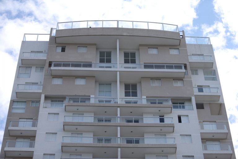 Leilão de triplex atribuído ao ex-presidente Lula é marcado para 15 de maio